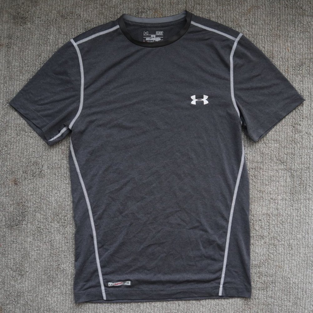 UNDERARMOUR Heat Gear Fitted Grey Shirt